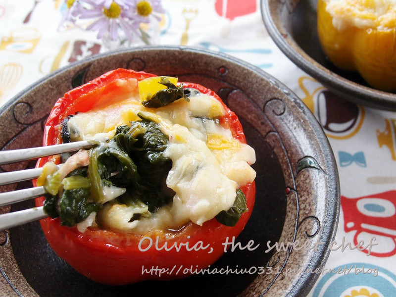 Olivia?焗烤培根菠菜甜椒盅的做法