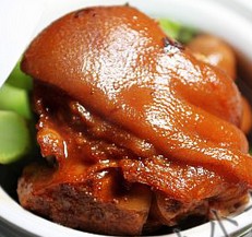 香糯美味的腐乳猪蹄的做法