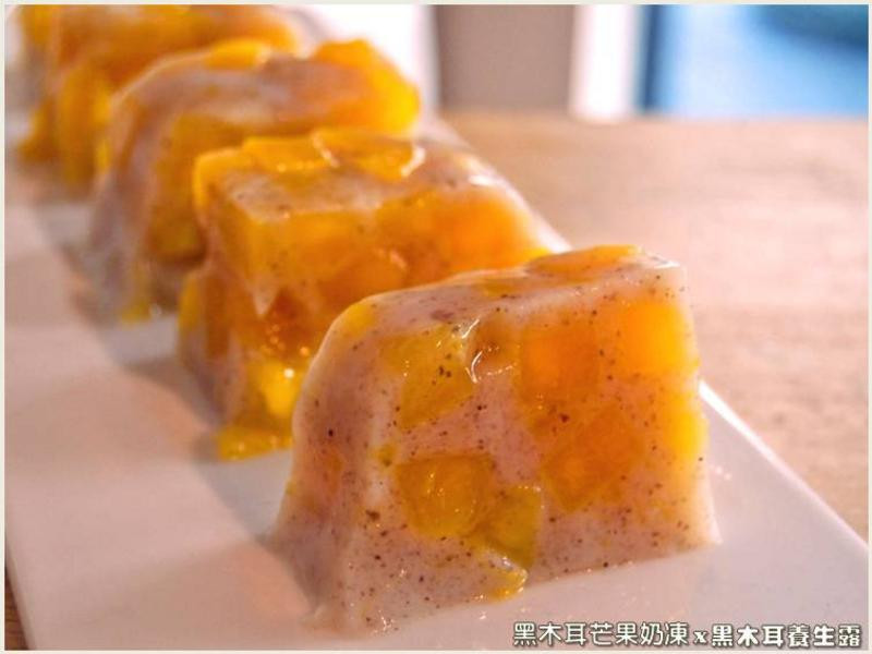 黑木耳芒果奶冻的做法