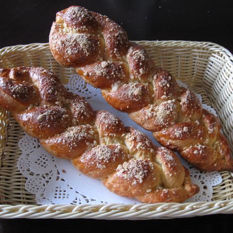 鲜奶油辫子面包的做法