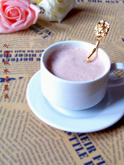 香蕉圣女果奶昔的做法