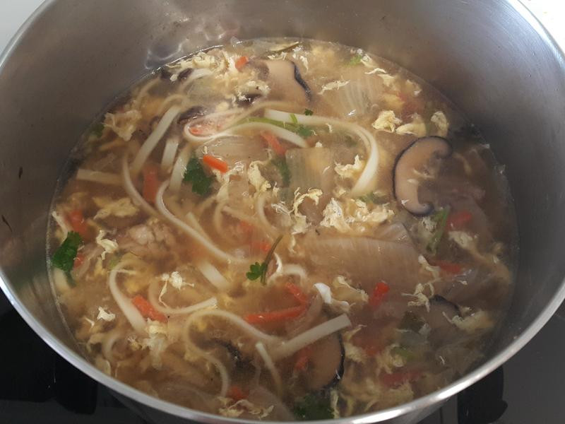 卤白菜汤面的做法