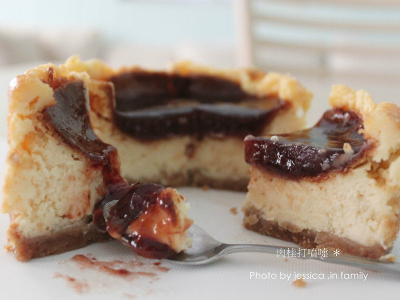 【肉桂打喷嚏】草莓牛奶乳酪蛋糕的做法