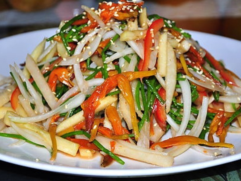 金针花沙拉的做法