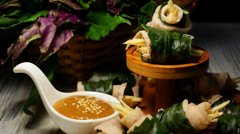 红凤菜猪肉卷佐腐乳芝麻酱的做法