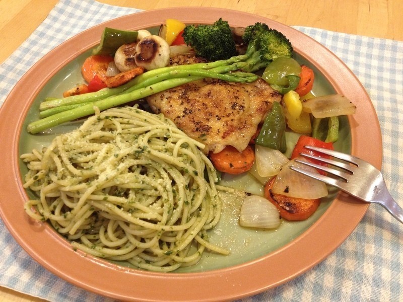 乡村蔬菜烤鸡腿的做法