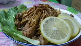 黄花菜柠檬鸡的做法