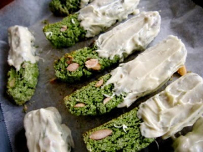 抹茶白巧克力杏仁饼的做法