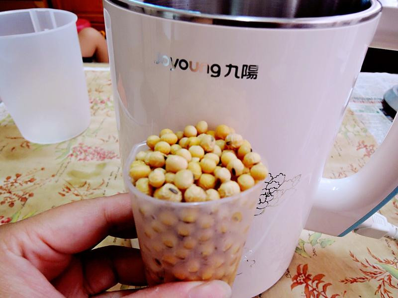 �ۺ��˹���������