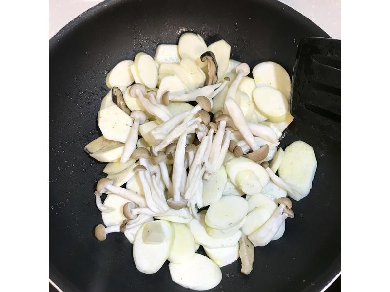 ���չR����˫��������