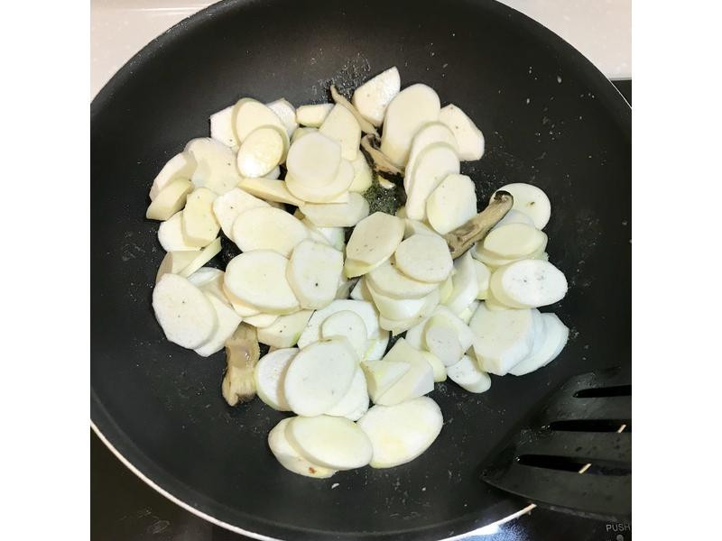 ���չR����˫��������