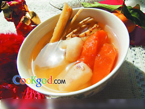 竹蔗茅根红萝卜水的做法