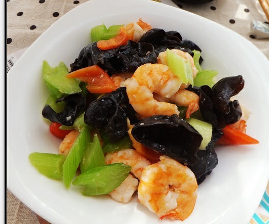 ����ľ����Ϻ�ʵ�����