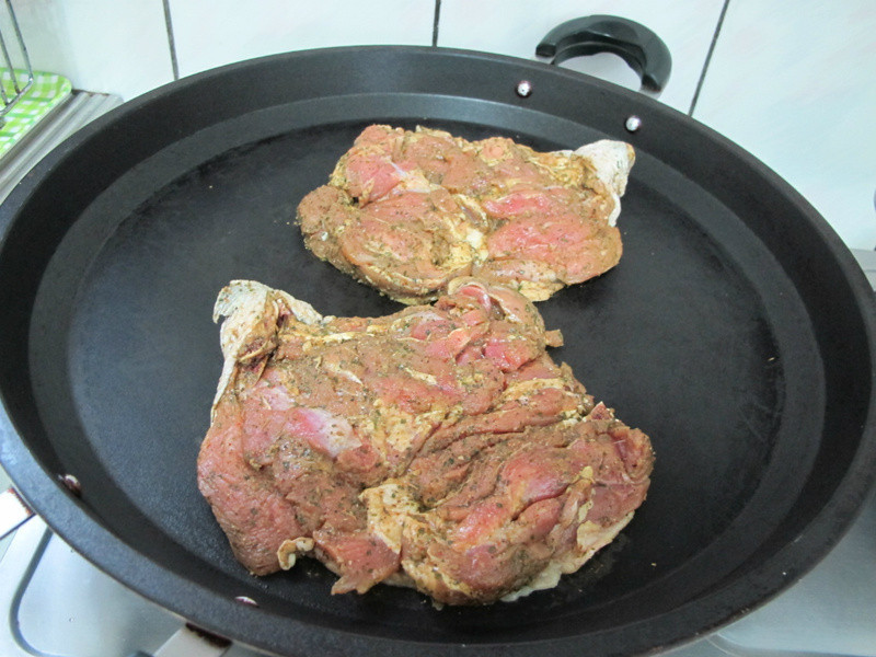 ������˹��ζ�����ȵ�����