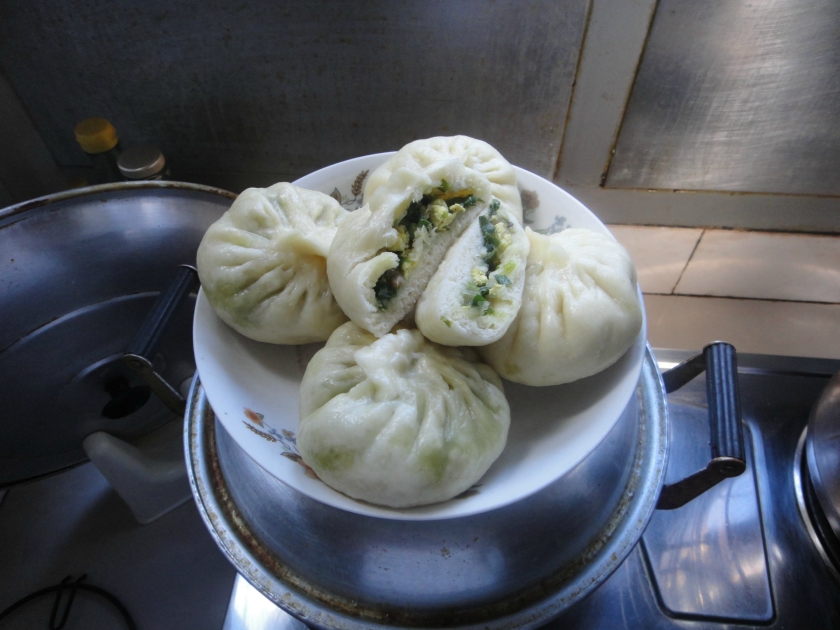 鸡蛋韭菜包子的做法