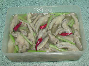 老坛子凤爪的做法