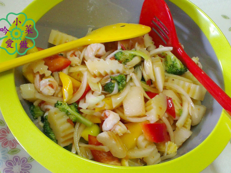 泰式鲜虾蔬果凉拌菜的做法