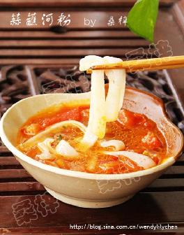 蒜蘸河粉的做法