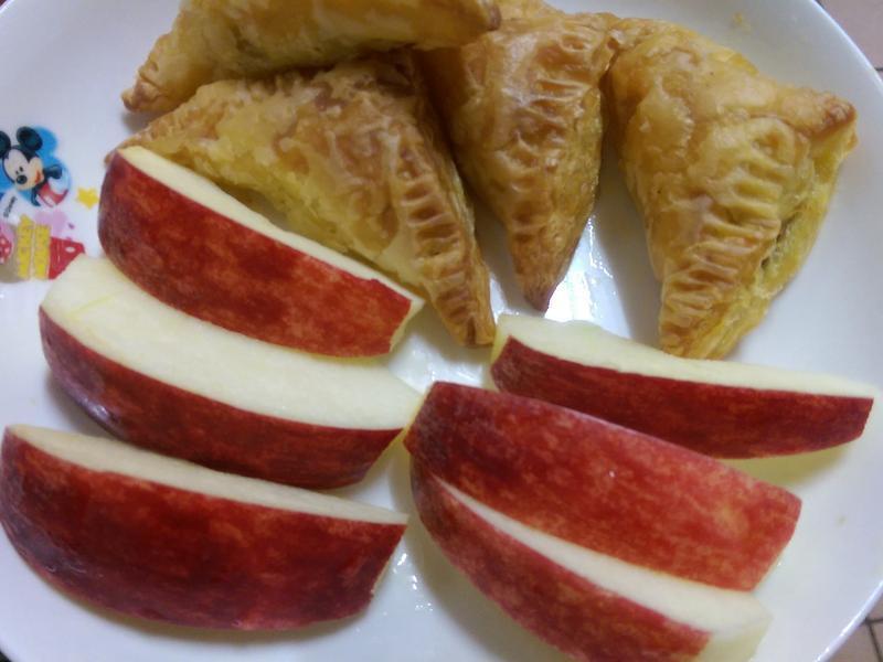 かにの咖哩酥饺的做法