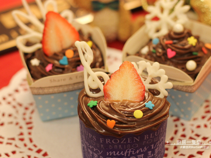 坚果巧克力小蛋糕的做法