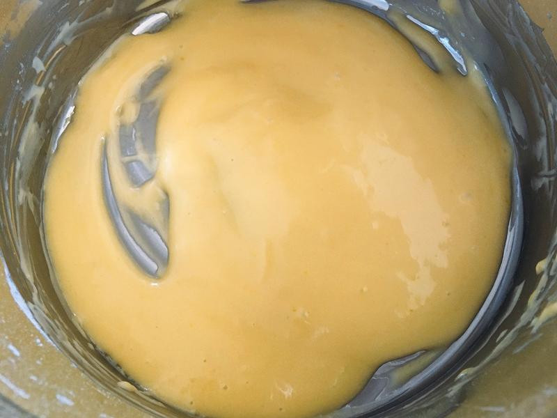 ��ɫ�ݷ絰�������