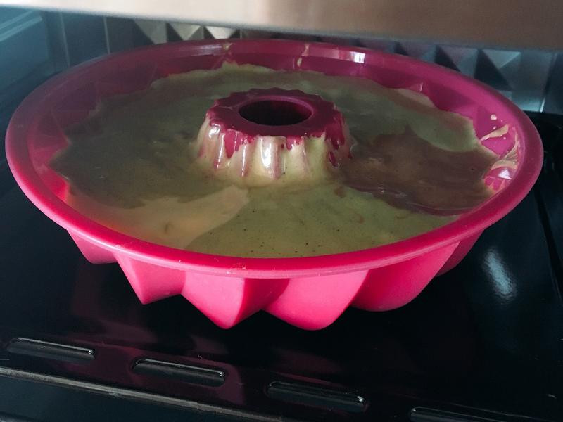 ��ɫ�ݷ絰�������