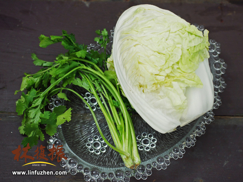 ��Ů������ײ��ҵ�����