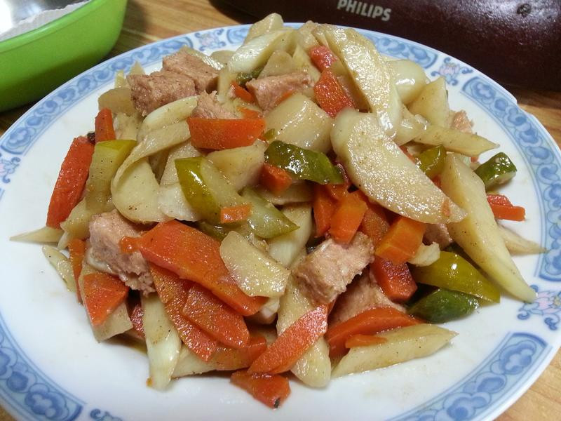 火腿素炒筊白笋的做法