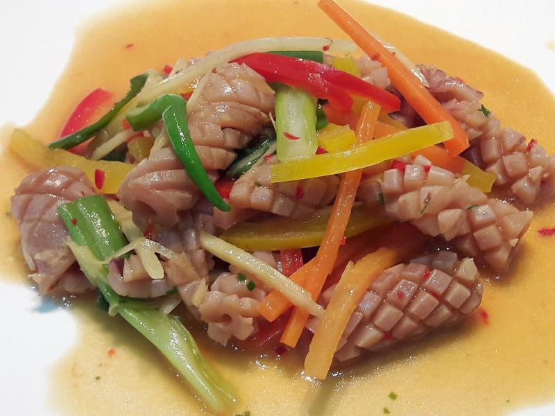 彩椒鱿鱼的做法