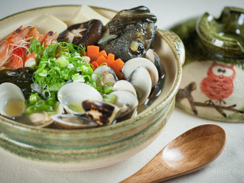 石斑鱼头海鲜味增汤的做法