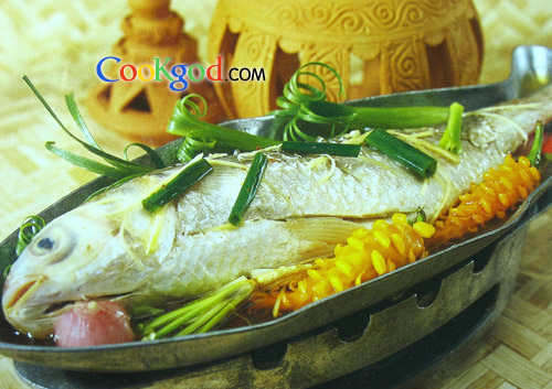 酸子鱼汤的做法