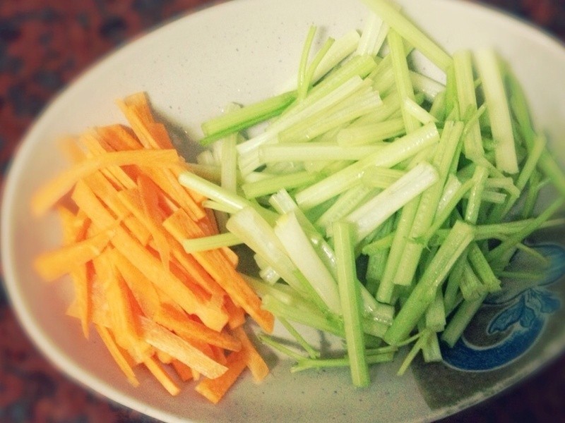 ���۸�˿������