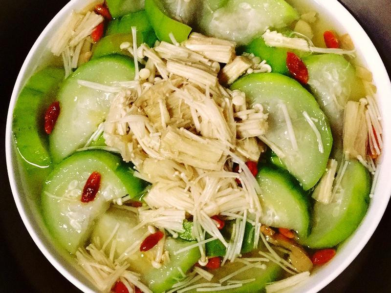 丝瓜金针菇的做法