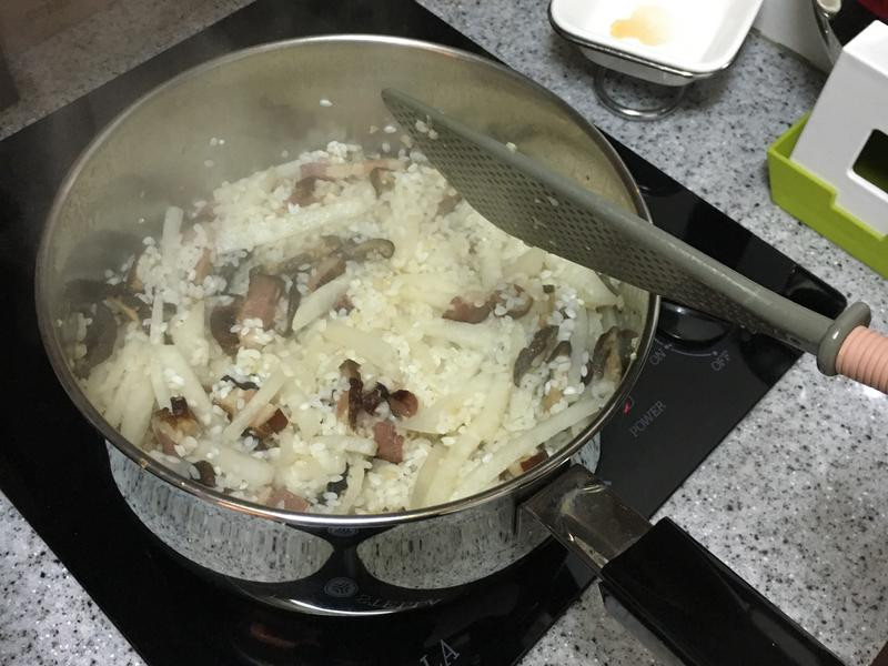 �ܲ������������