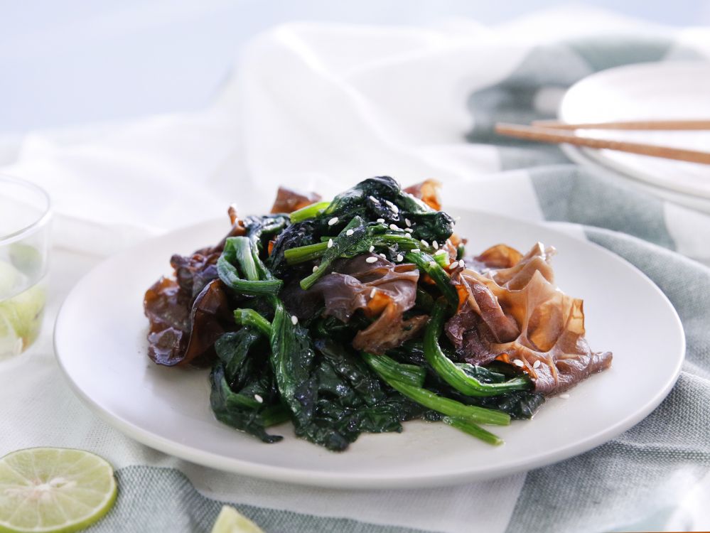 麻辣炒菠菜云耳的做法