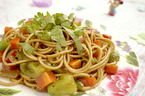 咖喱热干面的做法