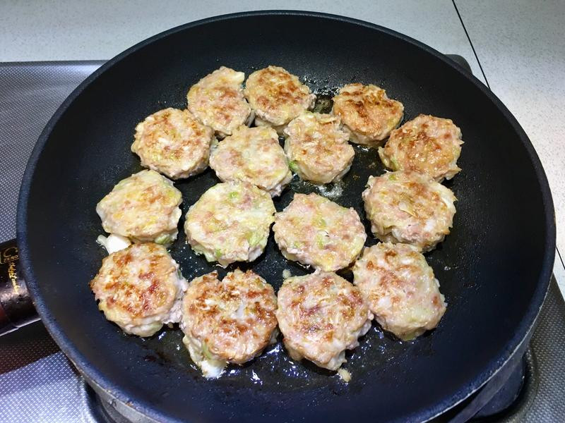 ����±���ϳԷ�������