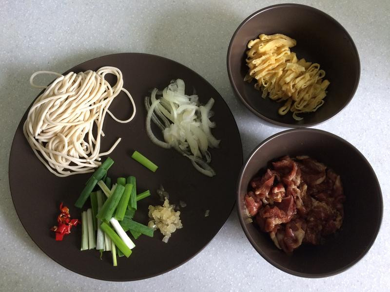 ���⳴�������