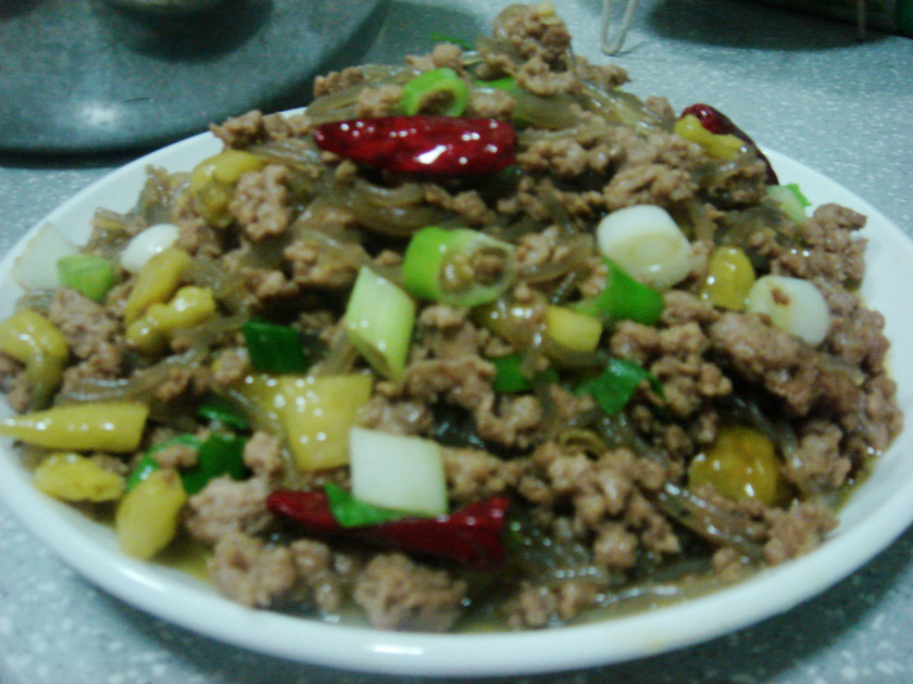 野山椒猪肉炒粉条的做法