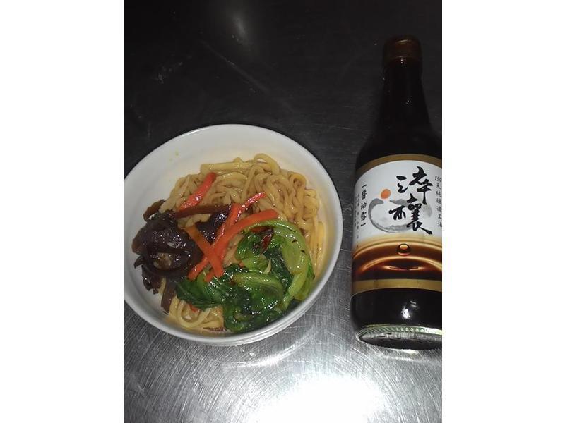 酱油面 淬酿决胜料理的做法