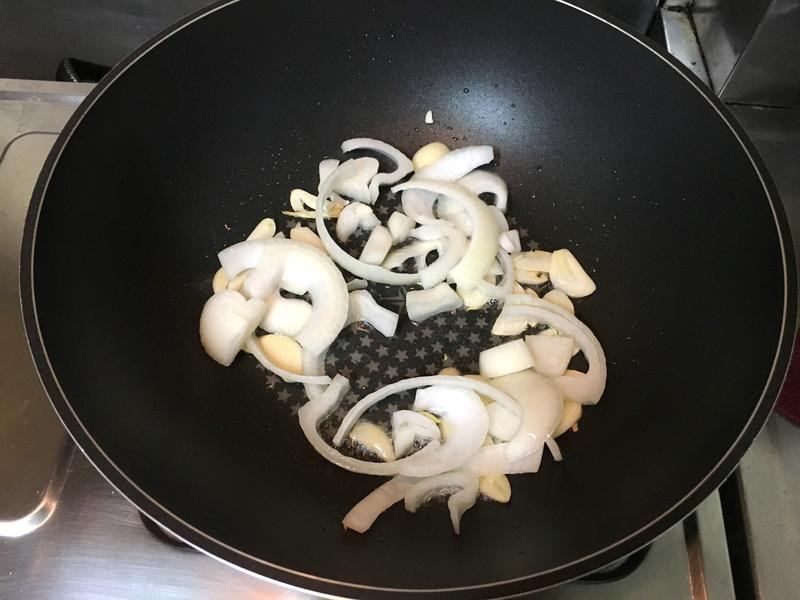 �����������ͨ�ķ۵�����