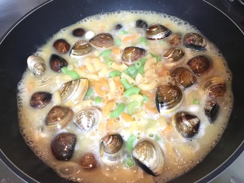 �����������ͨ�ķ۵�����