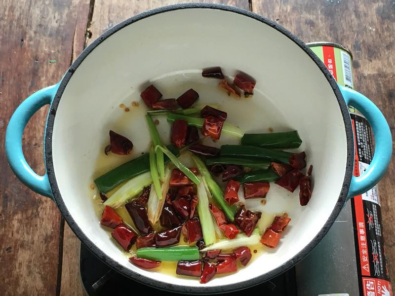 ���ܲ�±�Ͷ���������