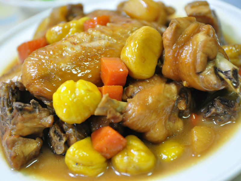 台啤(香芒口味)栗子闷鸡的做法