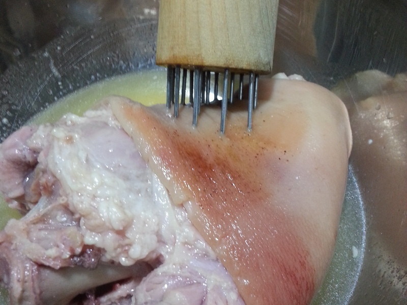 Crispy Pork Knuckle (��Ƥ�¹�����)������