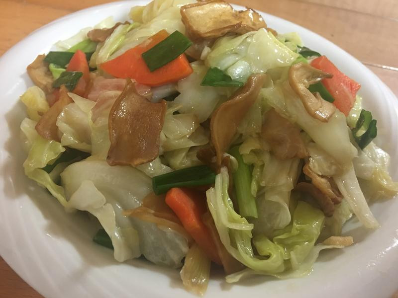 炸杏鲍菇头炒高丽菜的做法