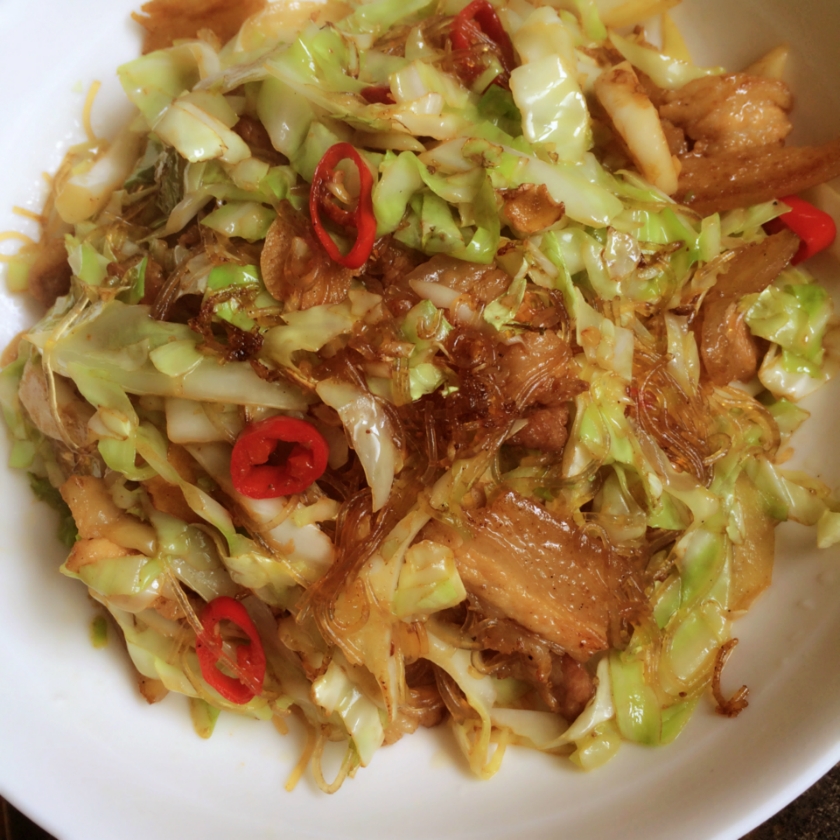 粉丝炒卷心菜的做法