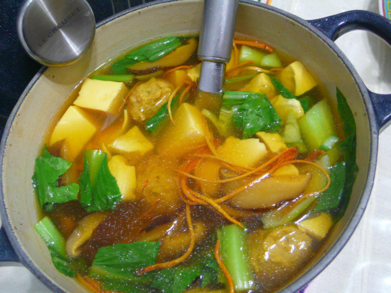 香菇虫草肉丸清汤的做法