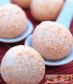莲蓉芝麻球的做法