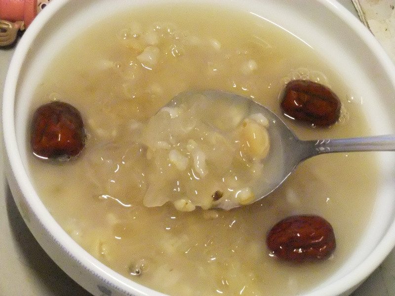 ?小吟爱做菜?『白木耳十榖红枣养身凉补粥』的做法